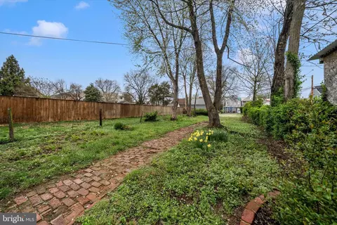 Exterior - 129 A Fourth St, Frederick, MD 21701 photo 12 of 18