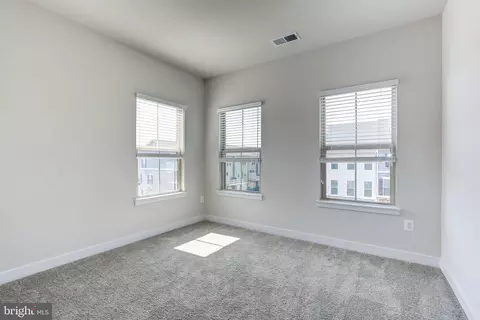 Bedroom - 6150 Aster View Ln, Frederick, MD 21703 photo 5 of 7