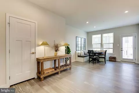 Entry Way - 6150 Aster View Ln, Frederick, MD 21703 photo 5 of 12