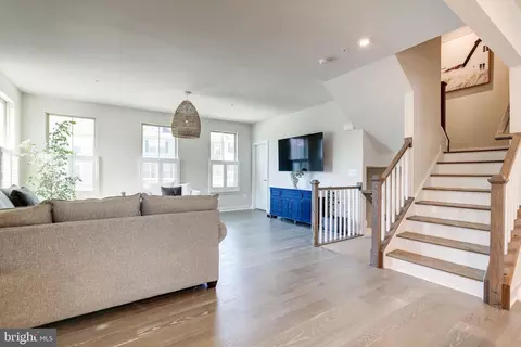 Entry Way - 6150 Aster View Ln, Frederick, MD 21703 photo 7 of 12