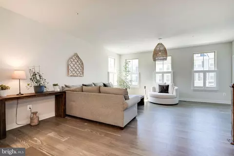 Living - 6150 Aster View Ln, Frederick, MD 21703 photo 1 of 5