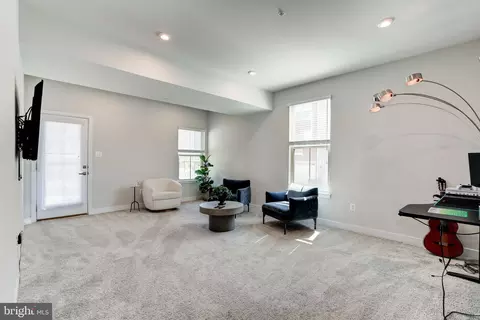 Living - 6150 Aster View Ln, Frederick, MD 21703 photo 5 of 5
