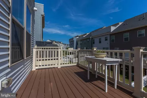 Exterior - 6150 Aster View Ln, Frederick, MD 21703 photo 2 of 6