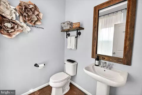 Bath - 5510 Hawk Ridge Rd, Frederick, MD 21704 photo 1 of 4