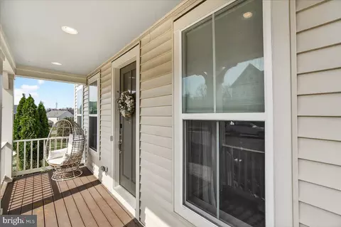 Exterior - 5510 Hawk Ridge Rd, Frederick, MD 21704 photo 6 of 17
