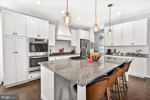 Kitchen - 5510 Hawk Ridge Rd, Frederick, MD 21704 photo 4 of 5