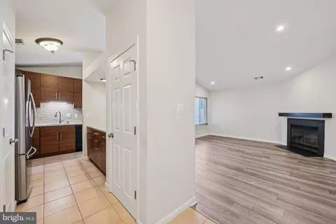 Entry Way - 2104 Whitehall Rd #2B, Frederick, MD 21702 photo 3 of 7