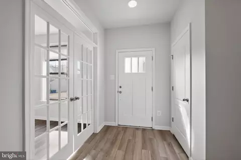 Entry Way - 1518 Ricketts Rd, Frederick, MD 21702 photo 6 of 7