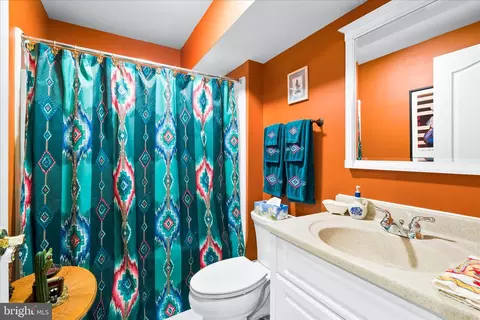 Bath - 2661 Brook Valley Rd, Frederick, MD 21701 photo 5 of 5