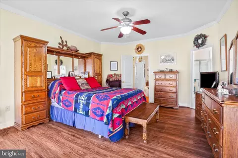 Bedroom - 2661 Brook Valley Rd, Frederick, MD 21701 photo 2 of 7