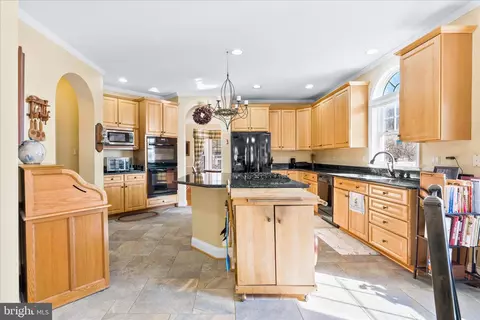 Kitchen - 2661 Brook Valley Rd, Frederick, MD 21701 photo 3 of 6