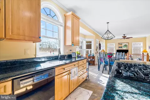 Kitchen - 2661 Brook Valley Rd, Frederick, MD 21701 photo 5 of 6