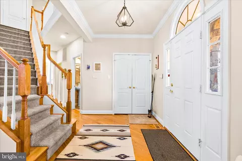 Entry Way - 2661 Brook Valley Rd, Frederick, MD 21701 photo 2 of 7