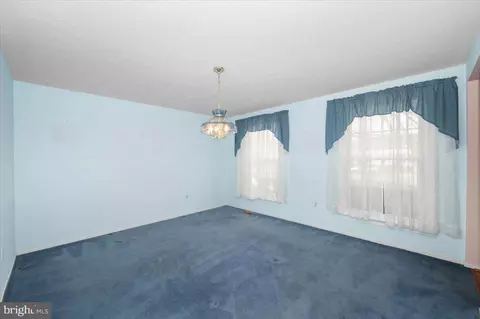 Living - 584 Pumphouse Rd, Frederick, MD 21703 photo 2 of 7