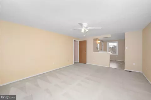 Living - 584 Pumphouse Rd, Frederick, MD 21703 photo 7 of 7