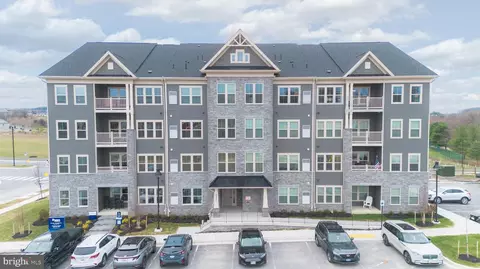 9935 Sofield Pl #201, Ijamsville, MD 21754