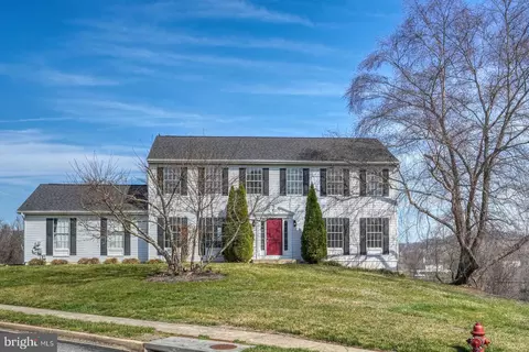 66 Fox Rock Dr, Myersville, MD 21773