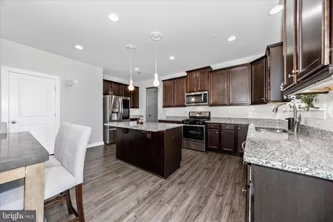 Entry Way - 1301 Ricketts Rd, Frederick, MD 21702 photo 6 of 9
