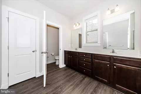 Entry Way - 1301 Ricketts Rd, Frederick, MD 21702 photo 8 of 9