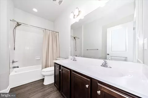 Bath - 1301 Ricketts Rd, Frederick, MD 21702 photo 1 of 1
