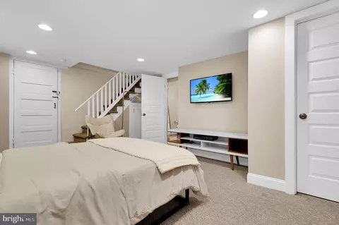 Bedroom - 517 Fairview Ave, Frederick, MD 21701 photo 6 of 7