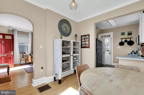 Entry Way - 517 Fairview Ave, Frederick, MD 21701 photo 1 of 1