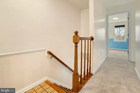 Entry Way - 7994 Windsail Ct, Frederick, MD 21701 photo 7 of 10