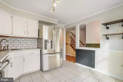 Kitchen - 7994 Windsail Ct, Frederick, MD 21701 photo 3 of 5