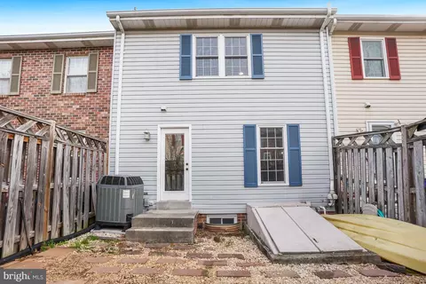 Exterior - 7994 Windsail Ct, Frederick, MD 21701 photo 4 of 5
