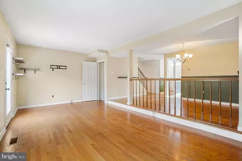 Living - 7994 Windsail Ct, Frederick, MD 21701 photo 4 of 4
