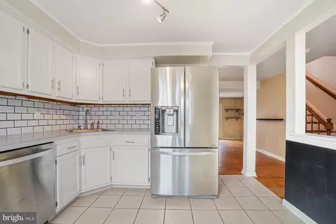 Kitchen - 7994 Windsail Ct, Frederick, MD 21701 photo 2 of 5