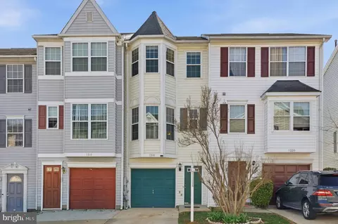 1318 Hampshire Dr #D, Frederick, MD 21702