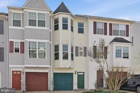 1318 Hampshire Dr #D, Frederick, MD 21702