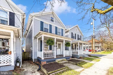 Exterior - 202 Maple Ave, Frederick, MD 21701 photo 3 of 8