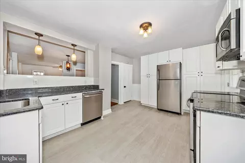 Entry Way - 202 Maple Ave, Frederick, MD 21701 photo 1 of 8