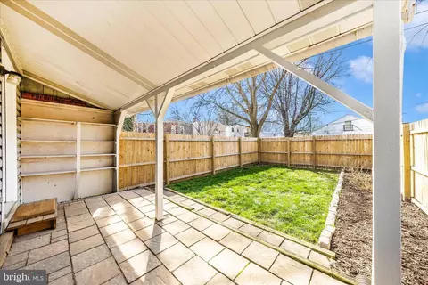 Exterior - 202 Maple Ave, Frederick, MD 21701 photo 7 of 8