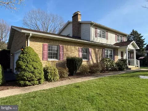 Exterior - 8234 Glendale Dr, Frederick, MD 21702 photo 2 of 22