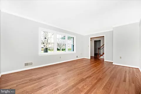 Living - 8234 Glendale Dr, Frederick, MD 21702 photo 2 of 8