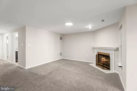 Living - 2631 Cameron Way, Frederick, MD 21701 photo 17 of 19