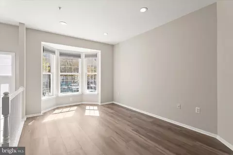 Living - 2631 Cameron Way, Frederick, MD 21701 photo 4 of 19