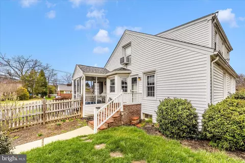 Exterior - 526 Grant Pl, Frederick, MD 21702 photo 7 of 11
