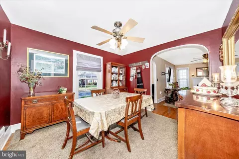Dining - 526 Grant Pl, Frederick, MD 21702 photo 2 of 2