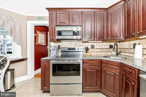 Kitchen - 526 Grant Pl, Frederick, MD 21702 photo 3 of 3