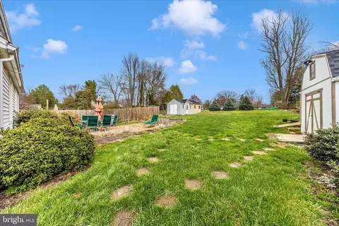 Exterior - 526 Grant Pl, Frederick, MD 21702 photo 9 of 11