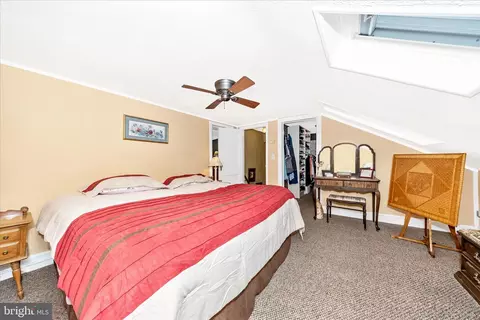 Bedroom - 526 Grant Pl, Frederick, MD 21702 photo 3 of 4