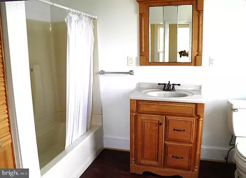 Bath - 102 E A St, Brunswick, MD 21716 photo 1 of 2