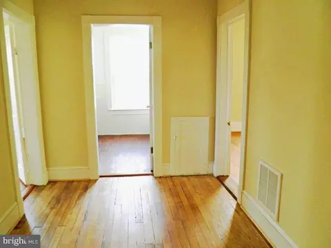 Entry Way - 102 E A St, Brunswick, MD 21716 photo 1 of 1