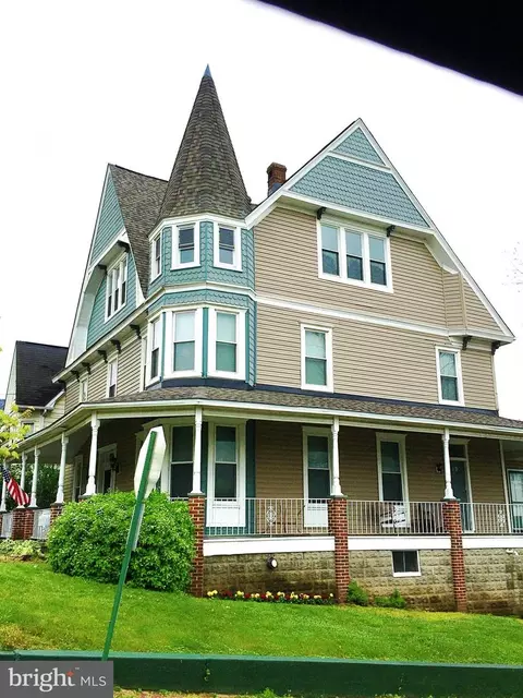 Exterior - 102 E A St, Brunswick, MD 21716 photo 1 of 1