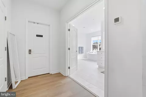 Entry Way - 2652 Monocacy Ford Rd, Frederick, MD 21701 photo 11 of 15