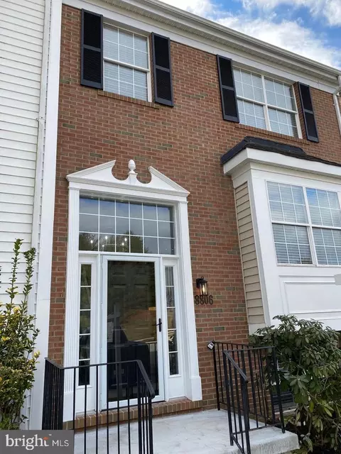 Exterior - 8806 Briarcliff Ln, Frederick, MD 21701 photo 2 of 3